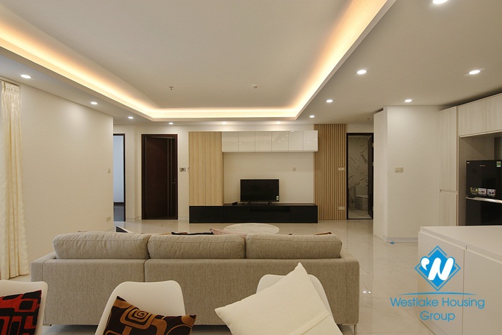 Hanoi Aqua Central 03 bedroom apartment for rent, 44 Yen Phu, Hanoi